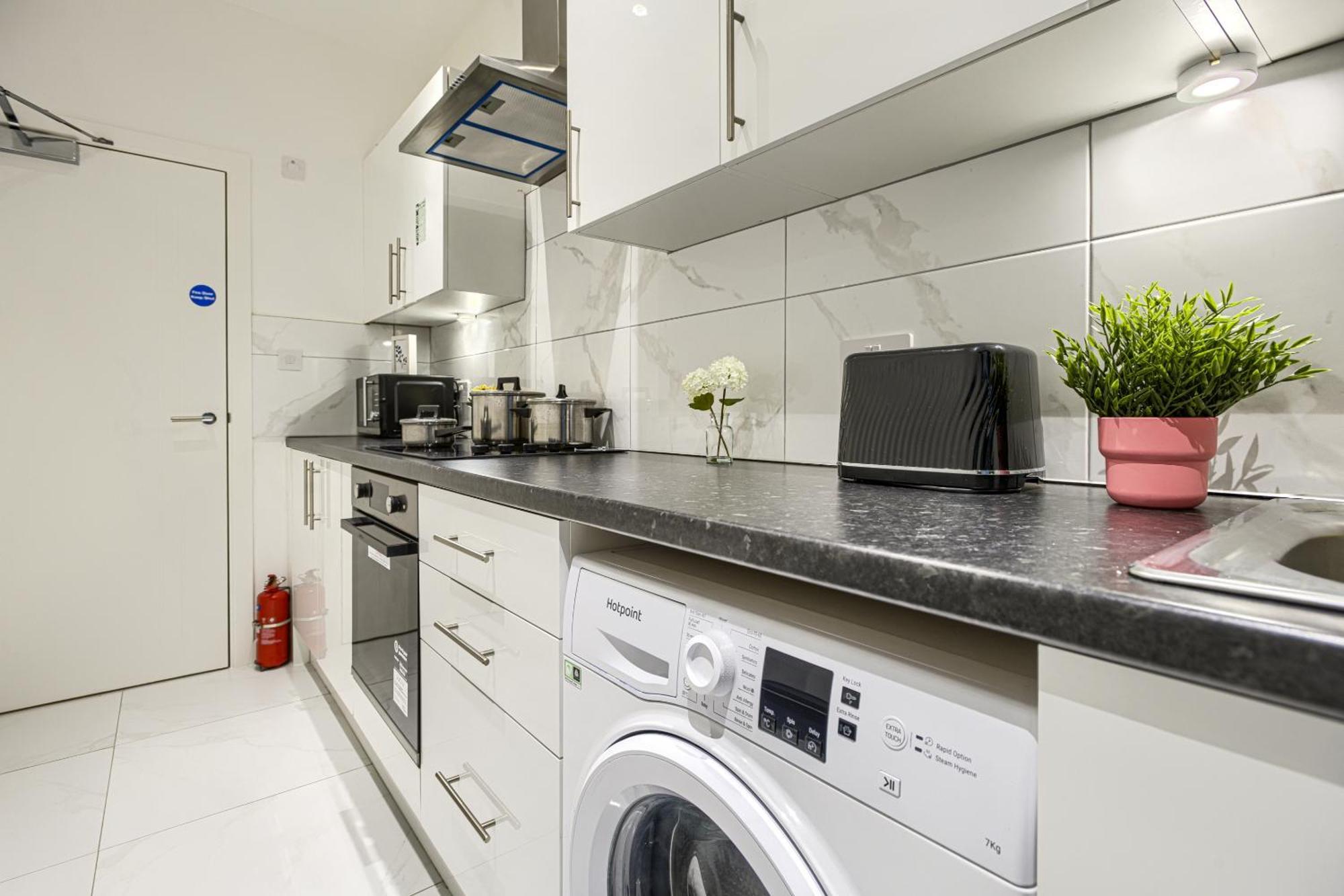 The Finsbury Deluxe Apartments Лондон Экстерьер фото