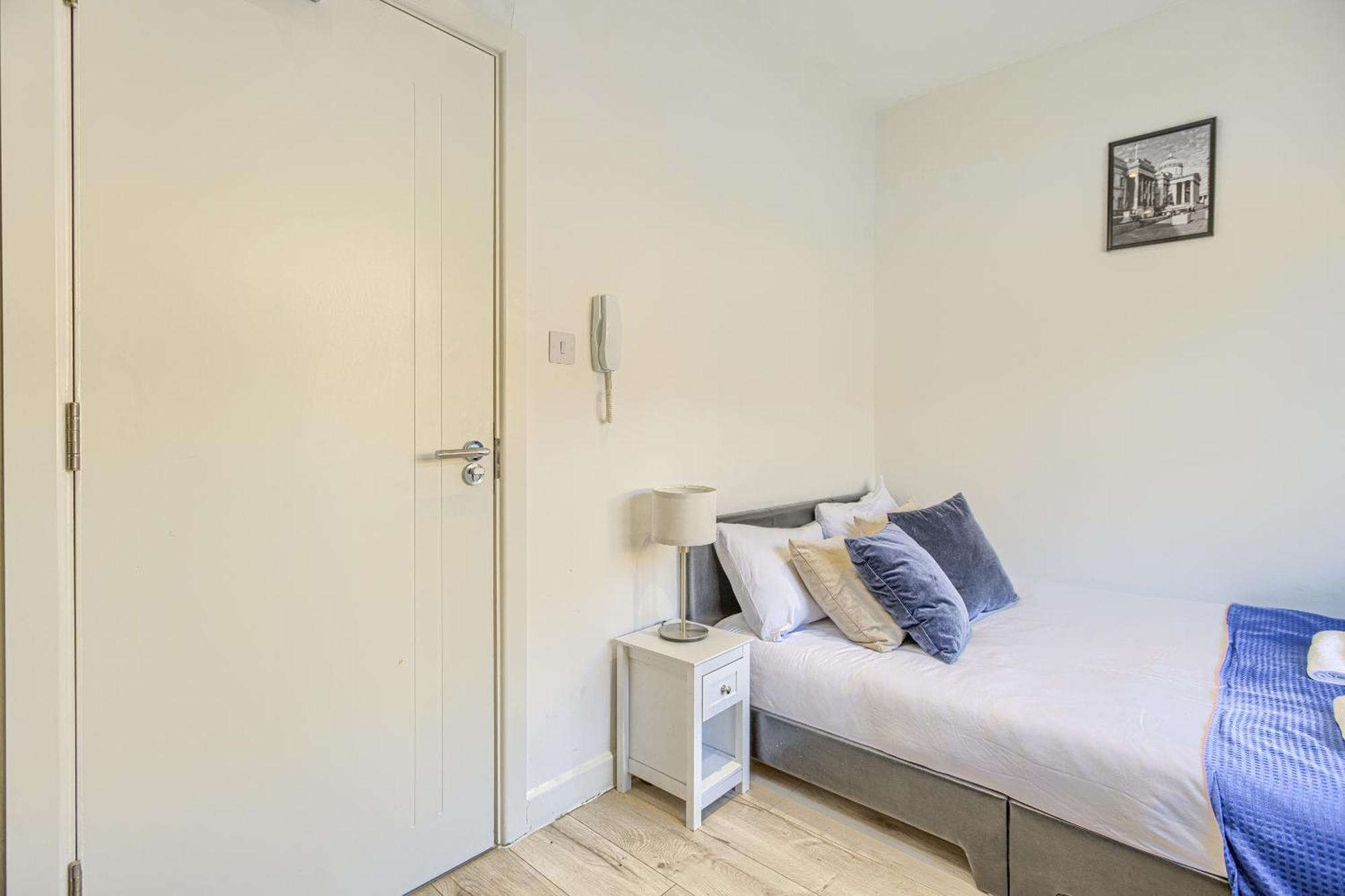 The Finsbury Deluxe Apartments Лондон Номер фото